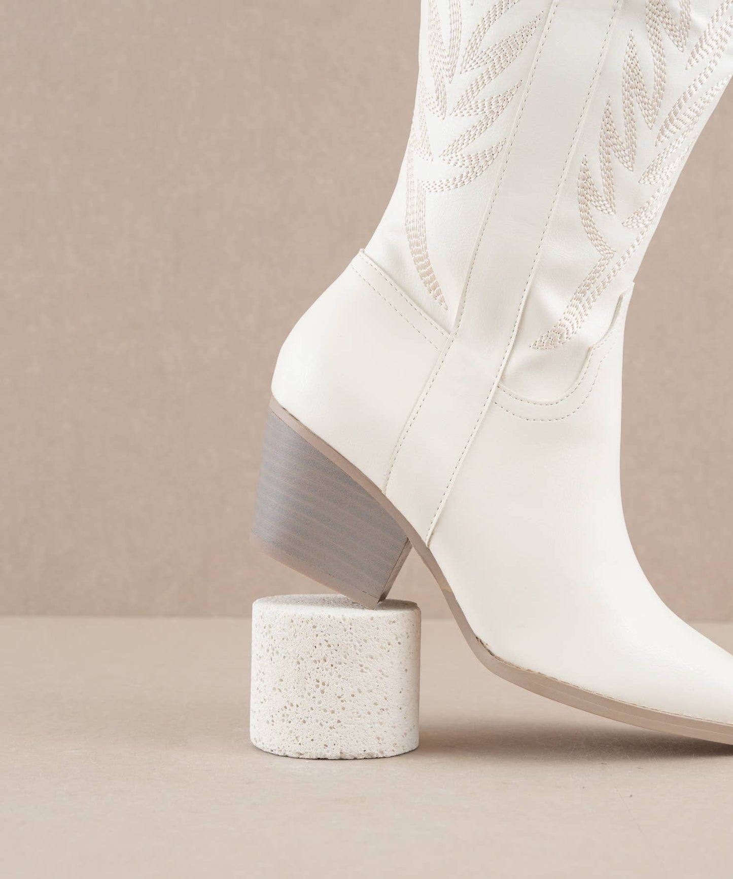 The Samara White | Embroidered Western Tall Boot