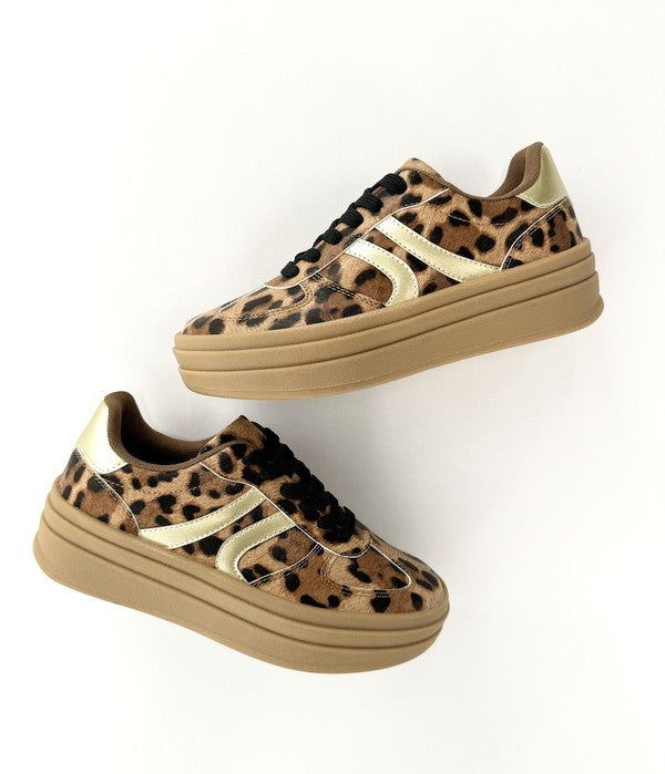 Cheetah platform Sneaker