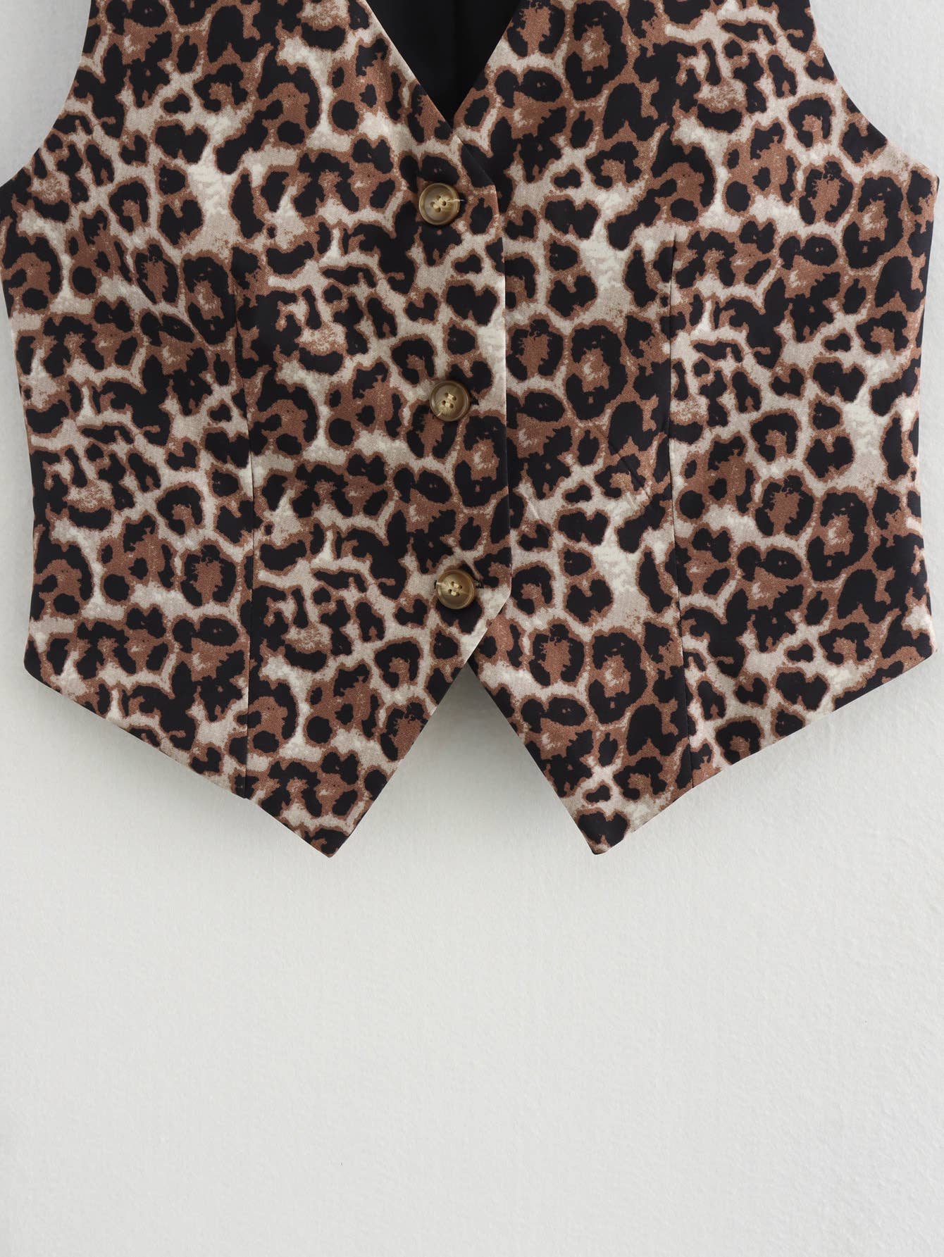 Stylish V-Neck Buttoned Leopard Print Vest Top