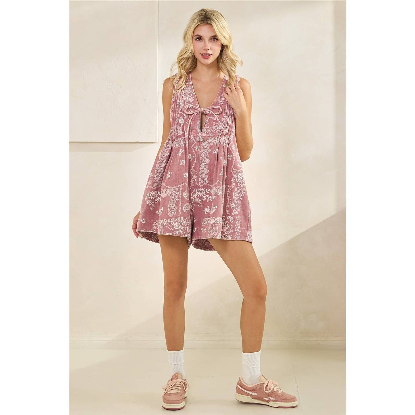 Printed Pleated V Neck Sleeveless Romper